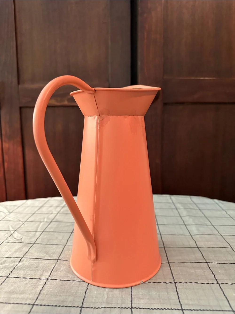 Salmon colored metal pitcher vase - Picture 2 of 5
